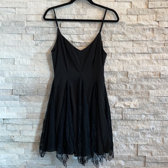 Black Spaghetti Strap Cami Dress with Handkerchief Lace Contrast Flare Dress - Picture 3 of 13